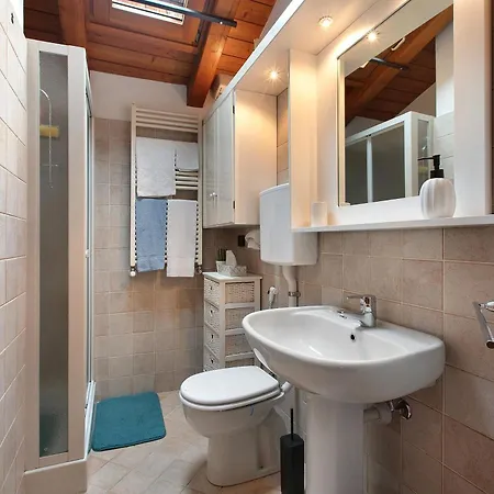 Apartmán La Mansardina - *